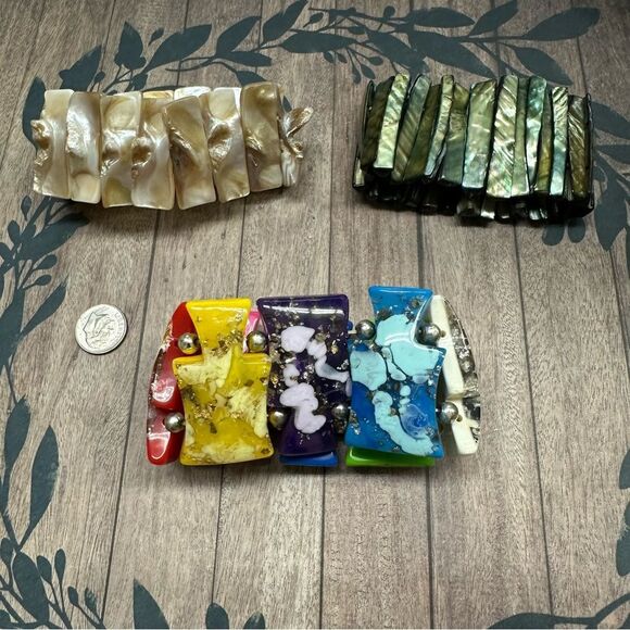 Shell And Acrylic Stretch Bracelet Bundle B1 - Picture 1 of 3